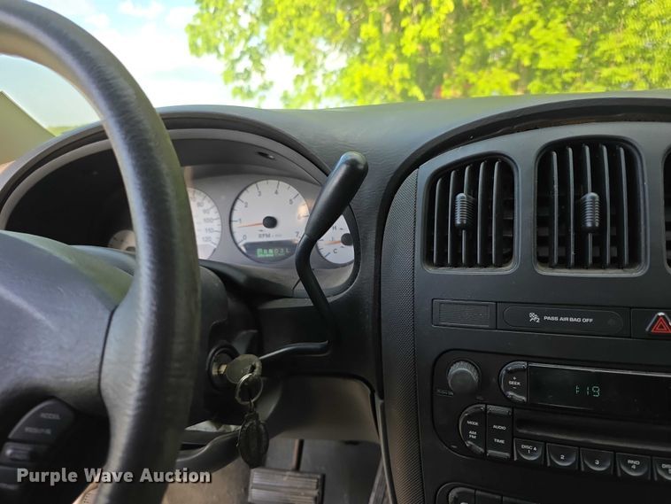 image for item FH6041 2005 Dodge Grand Caravan van