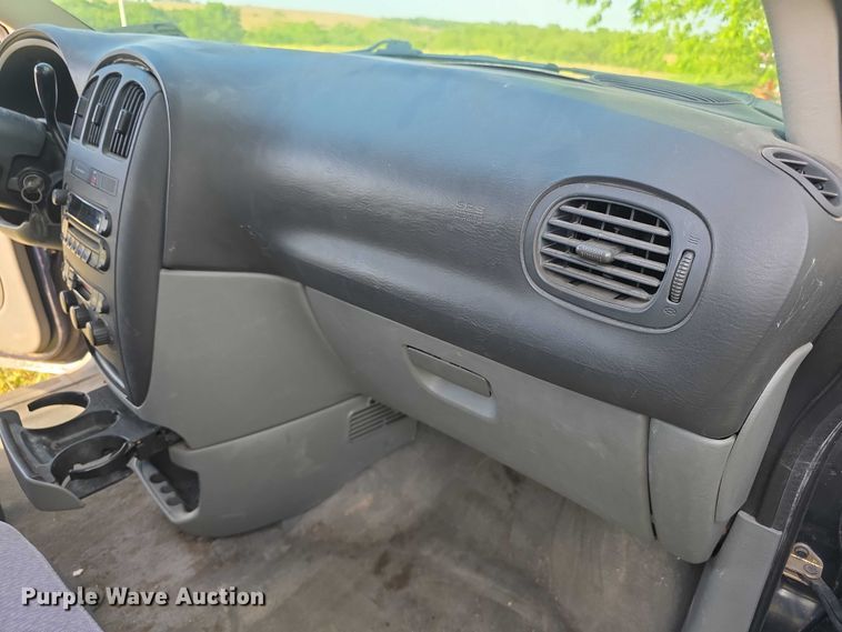 image for item FH6041 2005 Dodge Grand Caravan van