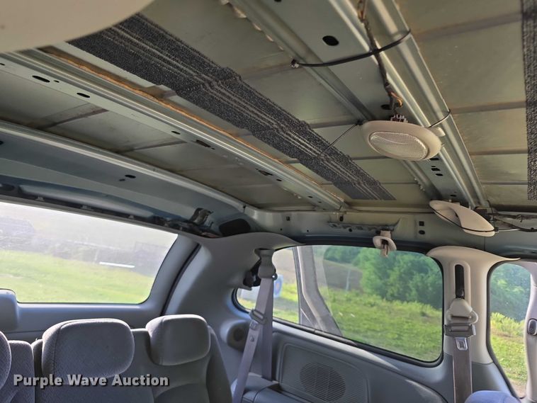 image for item FH6041 2005 Dodge Grand Caravan van