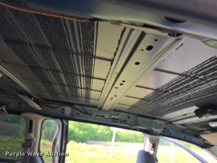 image for item FH6041 2005 Dodge Grand Caravan van