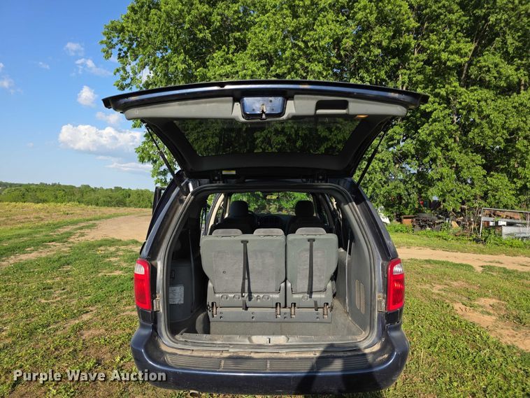 image for item FH6041 2005 Dodge Grand Caravan van