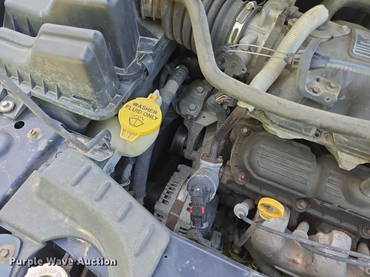 image for item FH6041 2005 Dodge Grand Caravan van