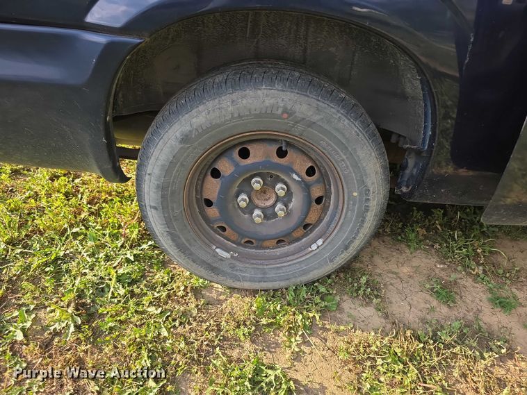 image for item FH6041 2005 Dodge Grand Caravan van