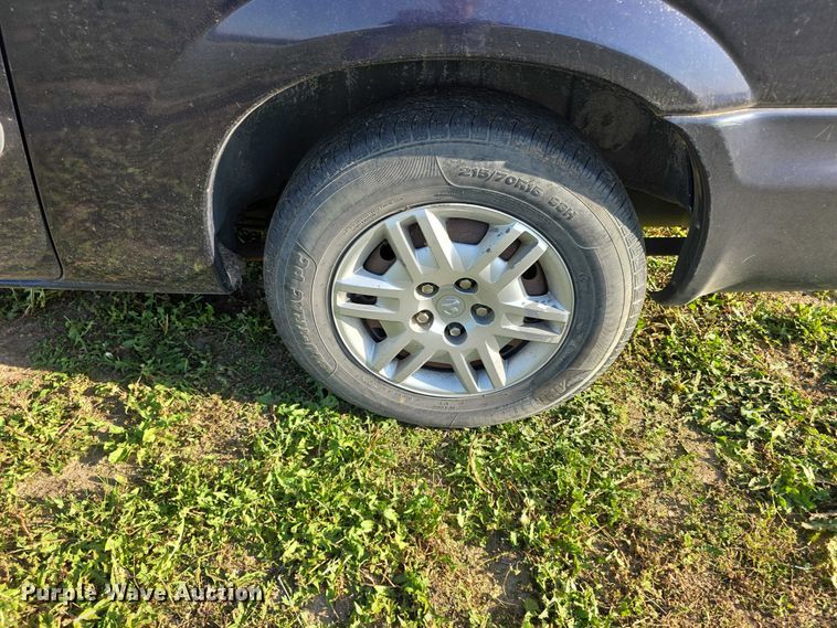 image for item FH6041 2005 Dodge Grand Caravan van