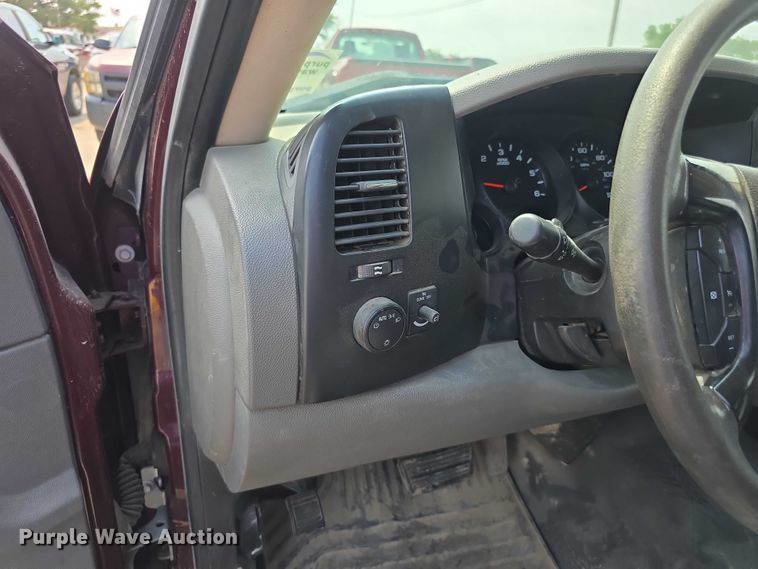 image for item FH6072 2008 Chevrolet Silverado 1500 Ext. Cab pickup truck