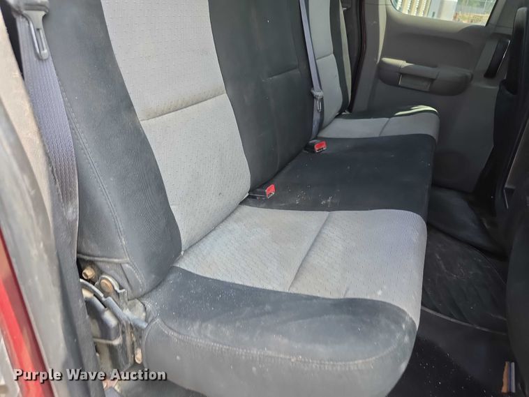 image for item FH6072 2008 Chevrolet Silverado 1500 Ext. Cab pickup truck