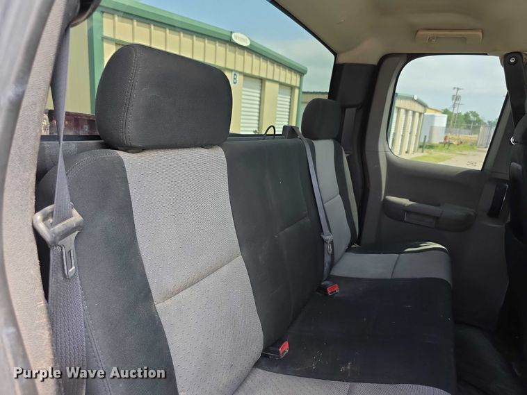 image for item FH6072 2008 Chevrolet Silverado 1500 Ext. Cab pickup truck