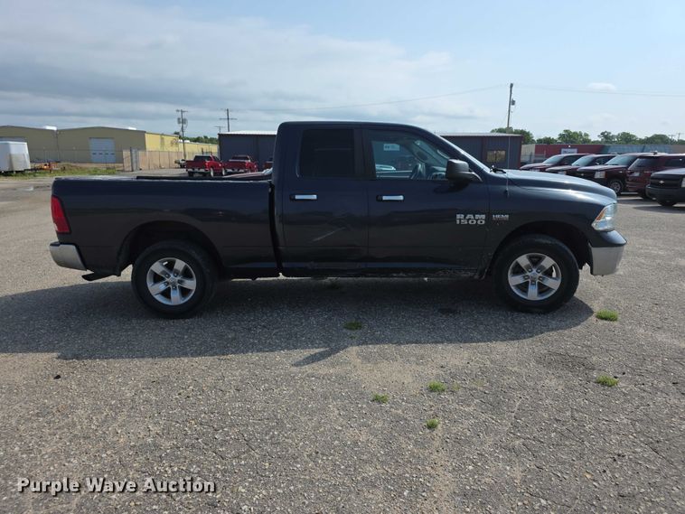 image for item FH6074 2017 Dodge Ram 1500 Ext. Cab pickup truck