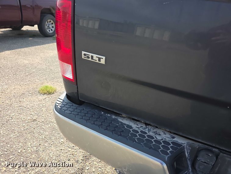 image for item FH6074 2017 Dodge Ram 1500 Ext. Cab pickup truck