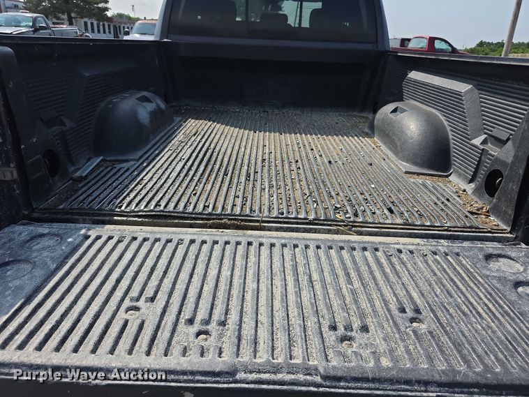 image for item FH6074 2017 Dodge Ram 1500 Ext. Cab pickup truck