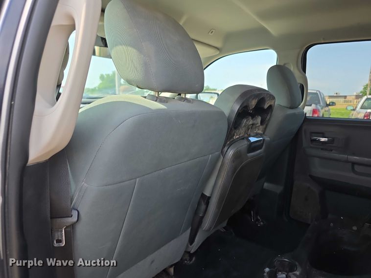 image for item FH6074 2017 Dodge Ram 1500 Ext. Cab pickup truck