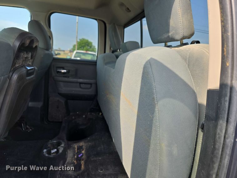 image for item FH6074 2017 Dodge Ram 1500 Ext. Cab pickup truck