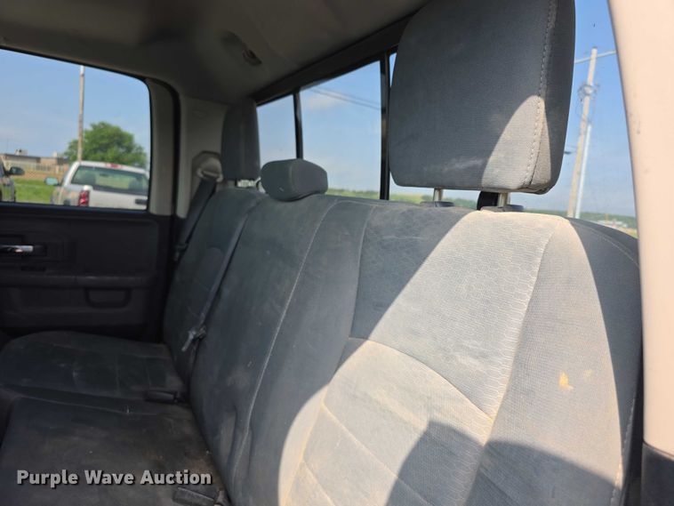 image for item FH6074 2017 Dodge Ram 1500 Ext. Cab pickup truck