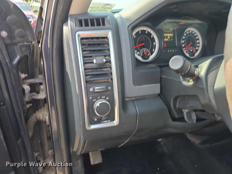 image for item FH6074 2017 Dodge Ram 1500 Ext. Cab pickup truck