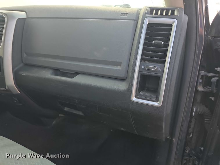 image for item FH6074 2017 Dodge Ram 1500 Ext. Cab pickup truck