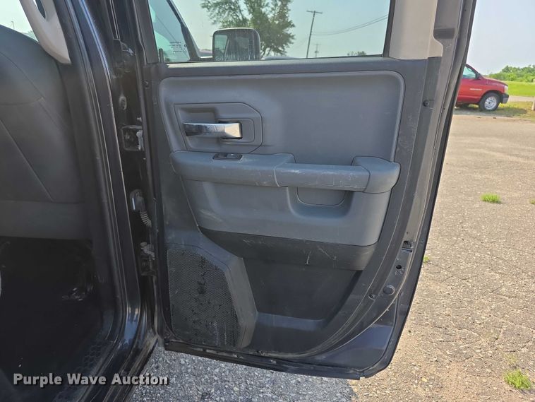 image for item FH6074 2017 Dodge Ram 1500 Ext. Cab pickup truck