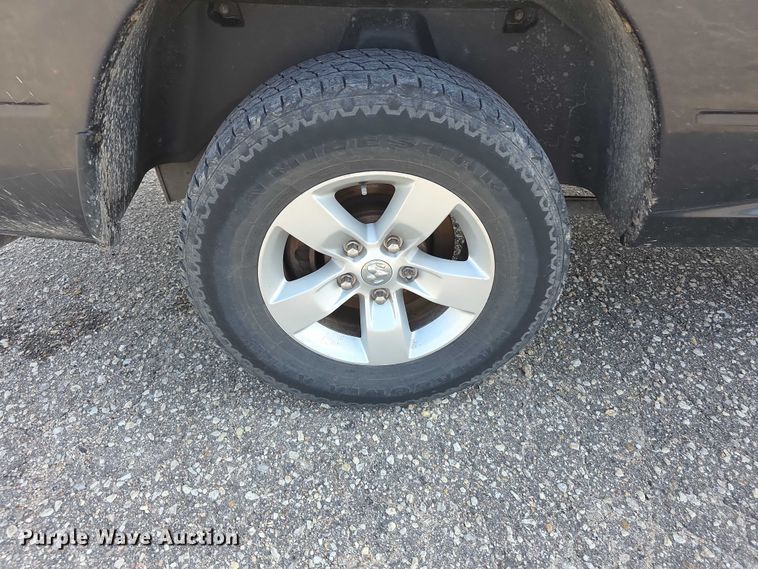 image for item FH6074 2017 Dodge Ram 1500 Ext. Cab pickup truck
