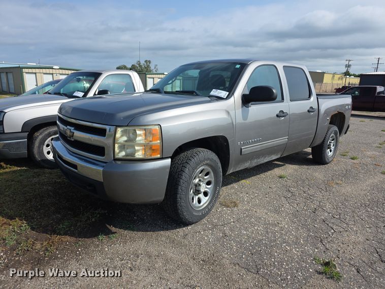 image for item FH6077 2009 Chevrolet Silverado 1500 Crew Cab pickup truck