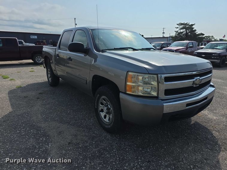 image for item FH6077 2009 Chevrolet Silverado 1500 Crew Cab pickup truck