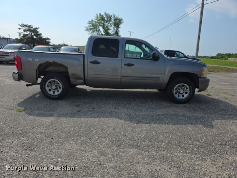 image for item FH6077 2009 Chevrolet Silverado 1500 Crew Cab pickup truck