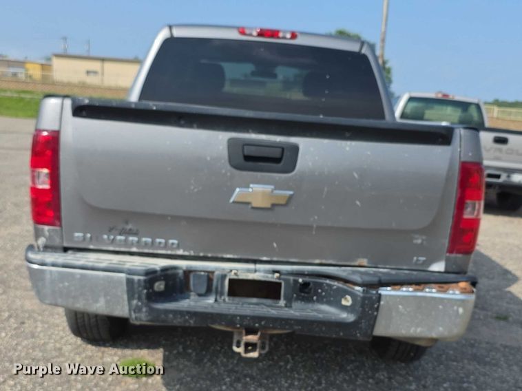 image for item FH6077 2009 Chevrolet Silverado 1500 Crew Cab pickup truck