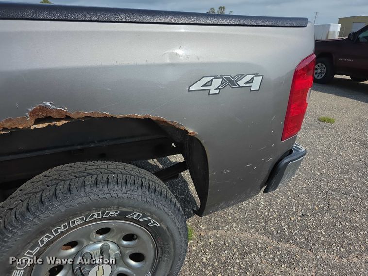 image for item FH6077 2009 Chevrolet Silverado 1500 Crew Cab pickup truck