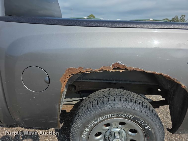 image for item FH6077 2009 Chevrolet Silverado 1500 Crew Cab pickup truck