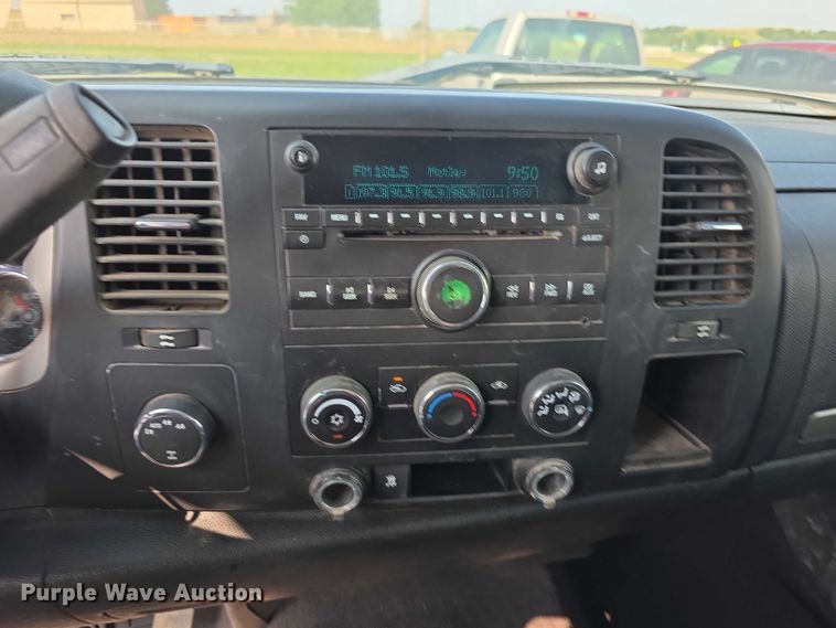 image for item FH6077 2009 Chevrolet Silverado 1500 Crew Cab pickup truck