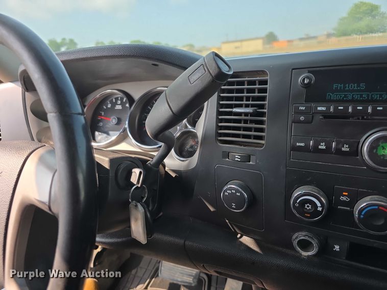 image for item FH6077 2009 Chevrolet Silverado 1500 Crew Cab pickup truck