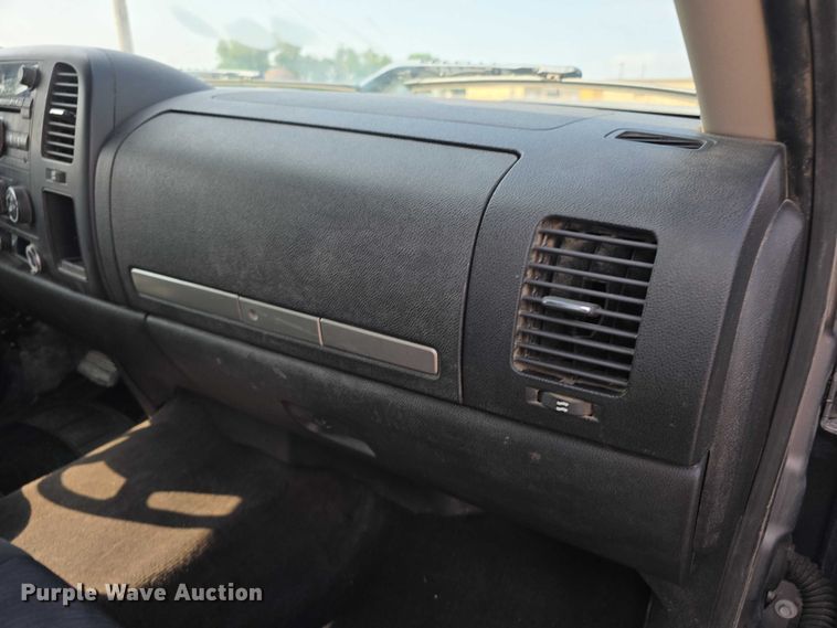 image for item FH6077 2009 Chevrolet Silverado 1500 Crew Cab pickup truck
