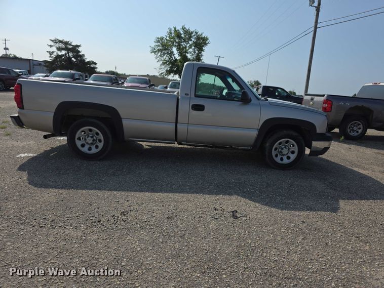 image for item FH6078 2005 Chevrolet Silverado 1500 pickup truck