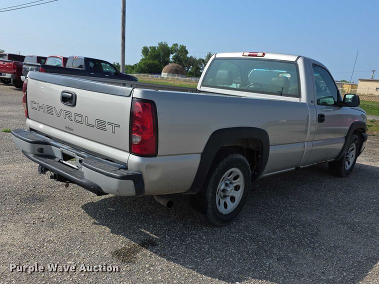 image for item FH6078 2005 Chevrolet Silverado 1500 pickup truck