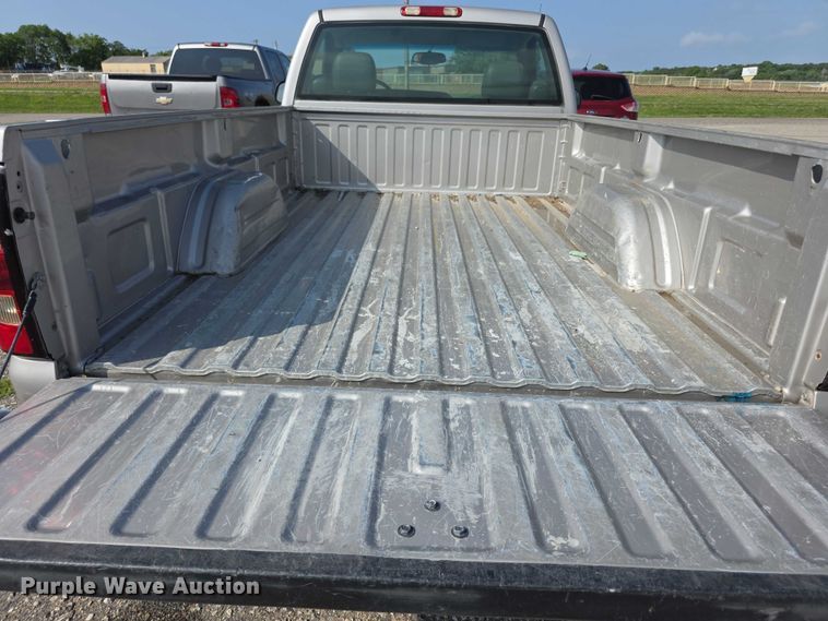 image for item FH6078 2005 Chevrolet Silverado 1500 pickup truck