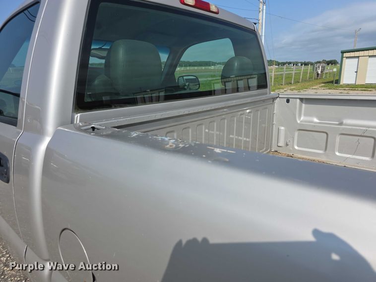 image for item FH6078 2005 Chevrolet Silverado 1500 pickup truck
