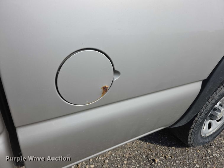 image for item FH6078 2005 Chevrolet Silverado 1500 pickup truck