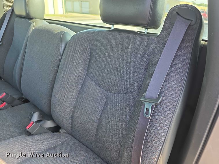 image for item FH6078 2005 Chevrolet Silverado 1500 pickup truck