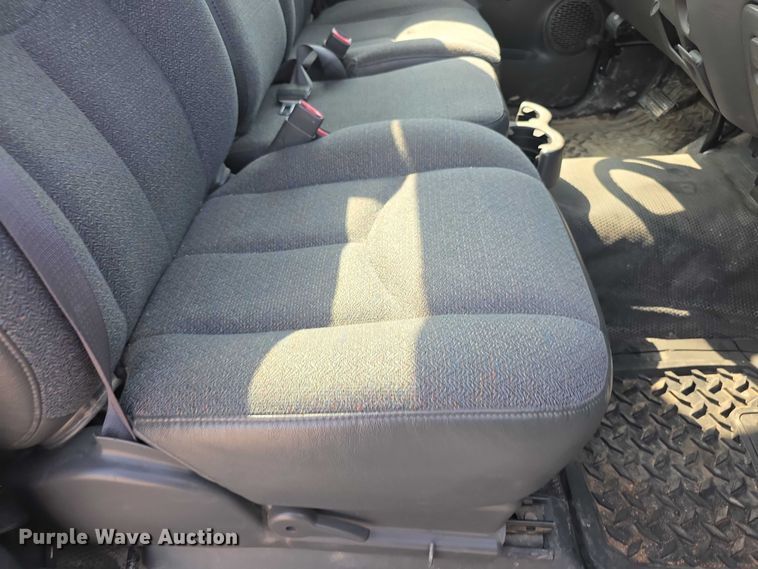 image for item FH6078 2005 Chevrolet Silverado 1500 pickup truck