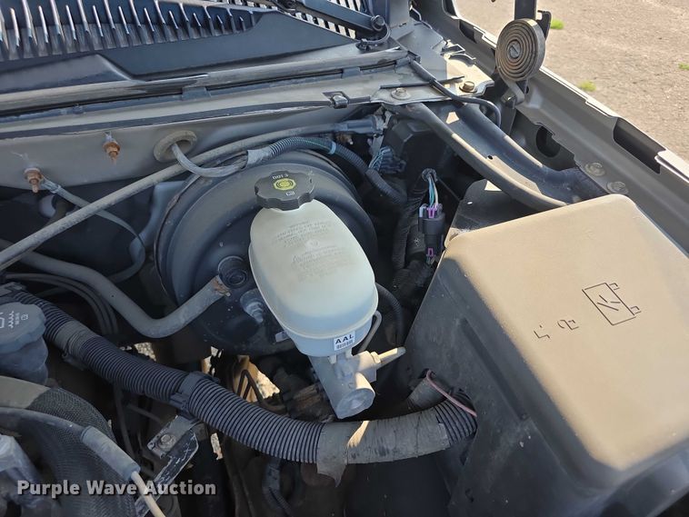 image for item FH6078 2005 Chevrolet Silverado 1500 pickup truck