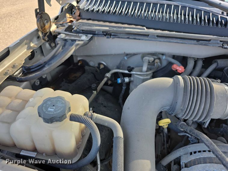 image for item FH6078 2005 Chevrolet Silverado 1500 pickup truck