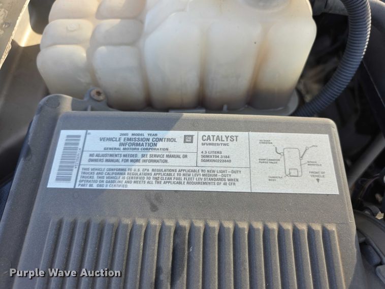 image for item FH6078 2005 Chevrolet Silverado 1500 pickup truck