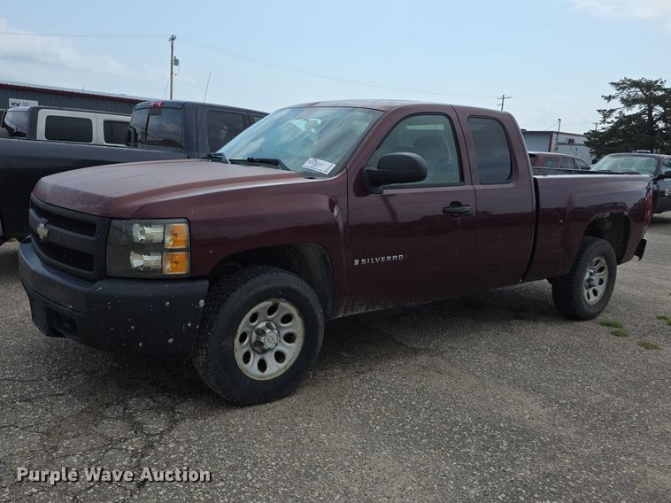 image for item FH6080 2007 Chevrolet Silverado 1500 Ext. Cab pickup truck