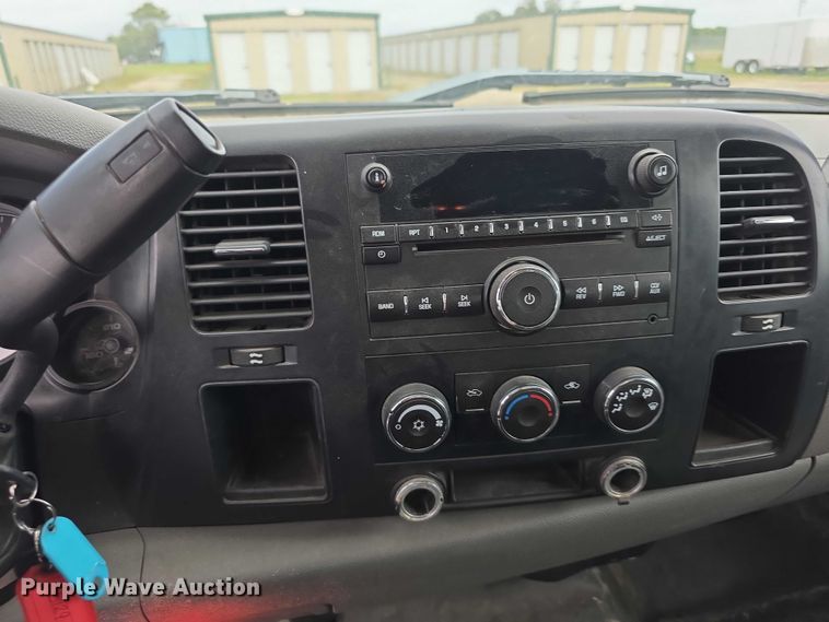 image for item FH6080 2007 Chevrolet Silverado 1500 Ext. Cab pickup truck