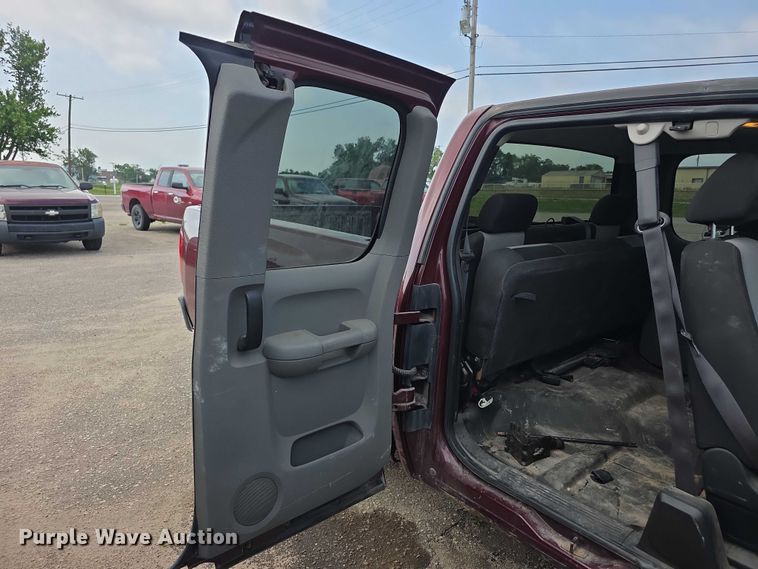 image for item FH6080 2007 Chevrolet Silverado 1500 Ext. Cab pickup truck