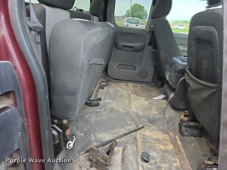 image for item FH6080 2007 Chevrolet Silverado 1500 Ext. Cab pickup truck