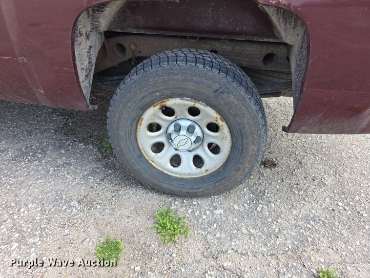 image for item FH6080 2007 Chevrolet Silverado 1500 Ext. Cab pickup truck