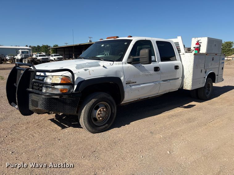 image for item FI0170 2007 GMC 3500 Crew Cab utility bed pickup truck