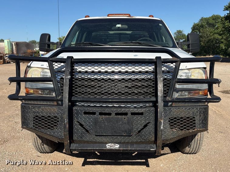 image for item FI0170 2007 GMC 3500 Crew Cab utility bed pickup truck