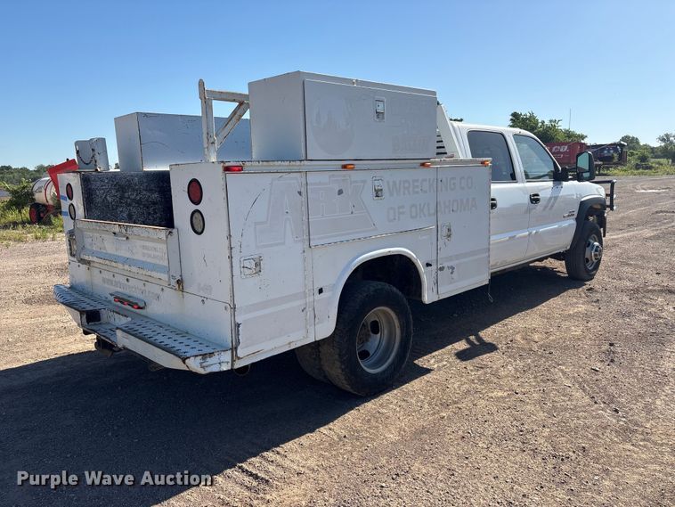 image for item FI0170 2007 GMC 3500 Crew Cab utility bed pickup truck