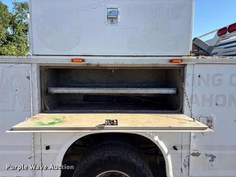 image for item FI0170 2007 GMC 3500 Crew Cab utility bed pickup truck