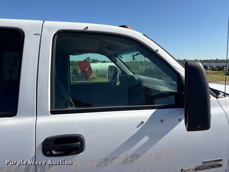image for item FI0170 2007 GMC 3500 Crew Cab utility bed pickup truck